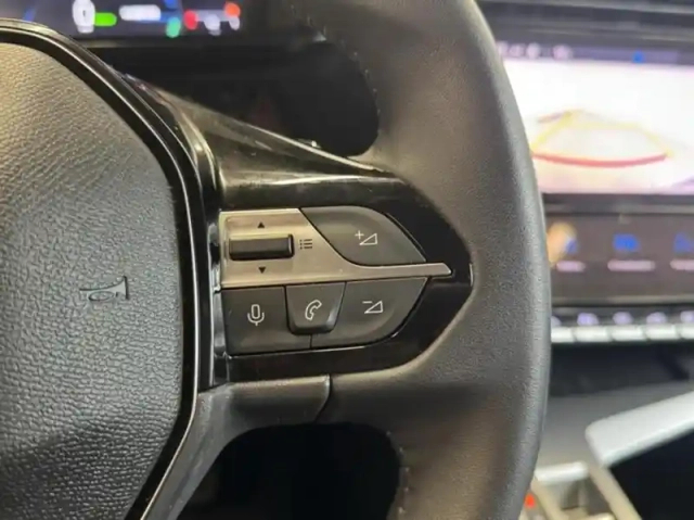 Peugeot 308 phev 180ch allure pack e-eat8 — photo 14