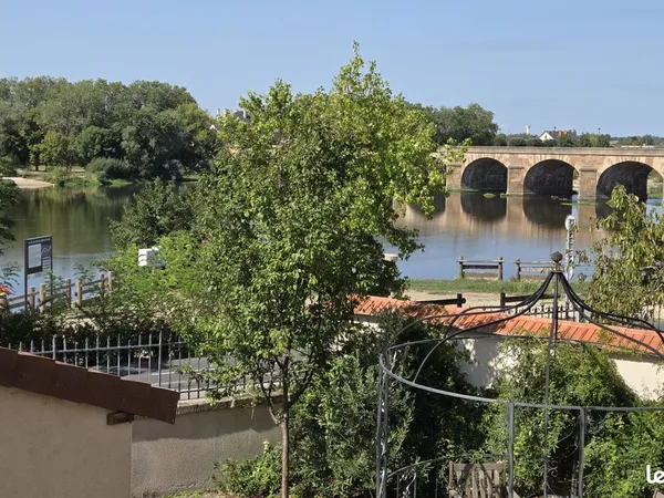Maison 8 pièces 196 m²