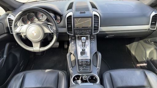 Porsche Cayenne 4.2 TD V8 382 4X4 Tiptronic 8 - S – 2013 – 149184 km – Diesel – Boîte Automatique — photo 42