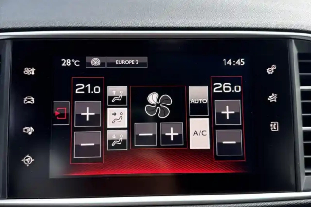 Peugeot 308 1.2 puretech 130ch s&amp;s eat6 — photo 16