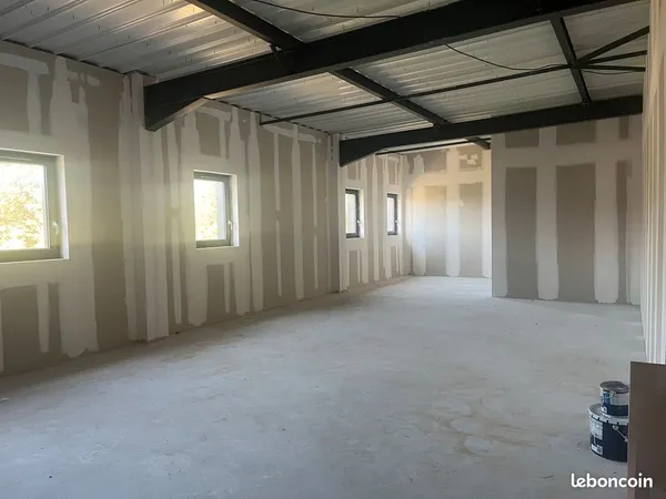 Location d'un local professionnel vide