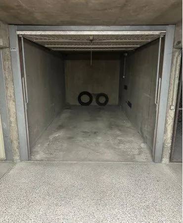 Garage/Parking/Box Fermé