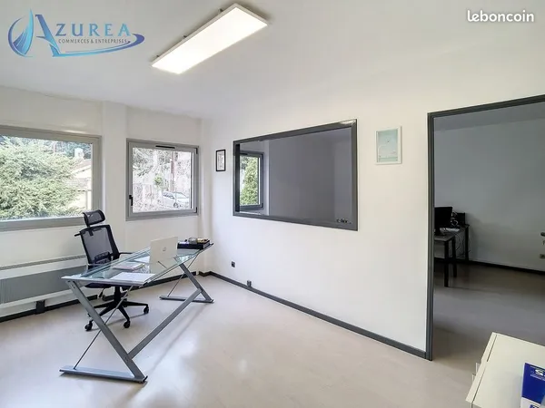Bureaux 85 m² NICE