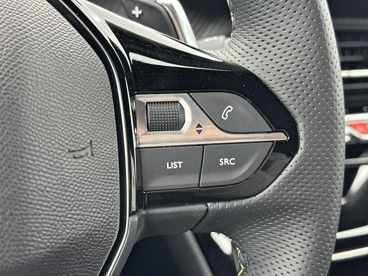 Peugeot 208 hybrid 145 e-dcs6 gt — photo 19