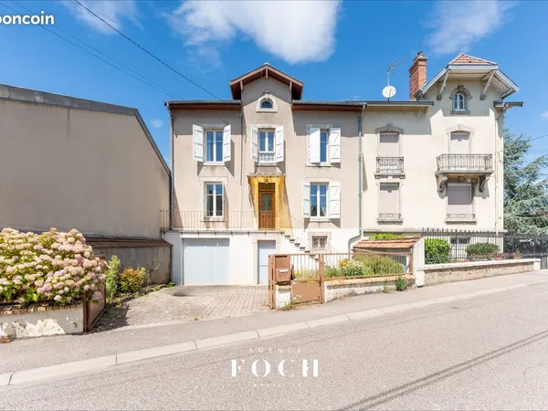 Propriété 6 pièces 153 m²