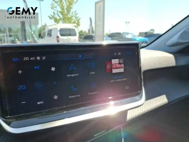 Peugeot 208 electrique 54 kwh 156ch — photo 13