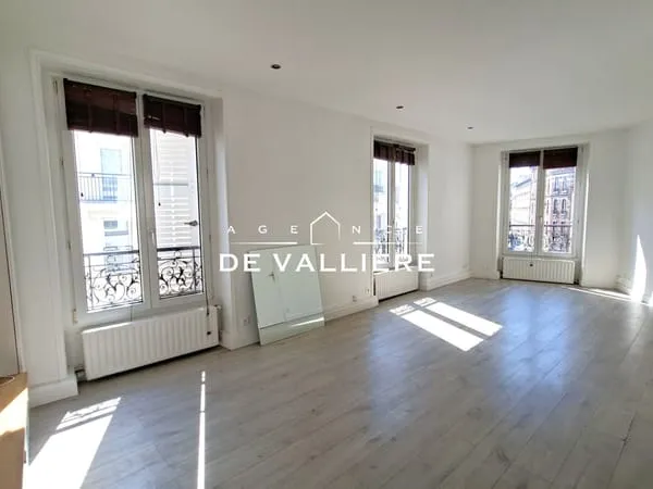 PUTEAUX CENTRE VILLE - 2 pièces 50.68 m²