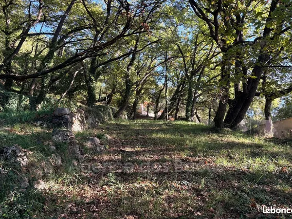 Terrain 1748 m² Saint-Jeannet