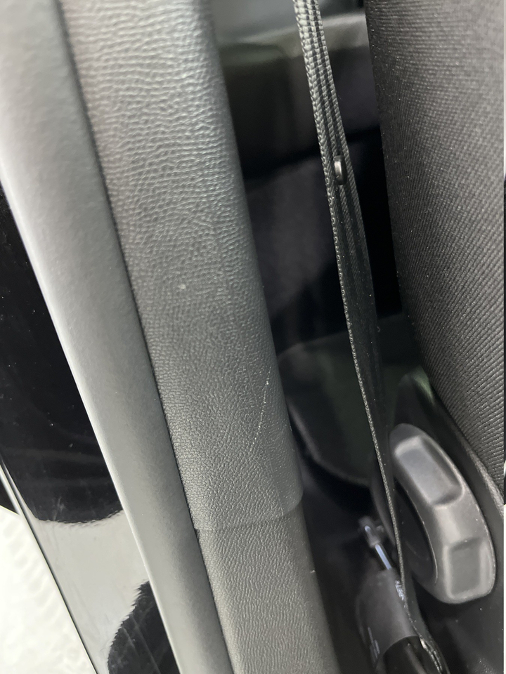 Peugeot 208 — photo 59