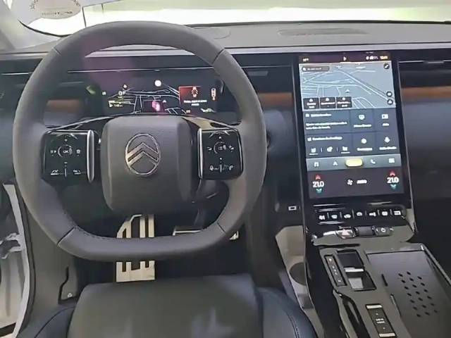 Citroën C5 Aircross hybride 145 ch e-dcs6 — photo 8