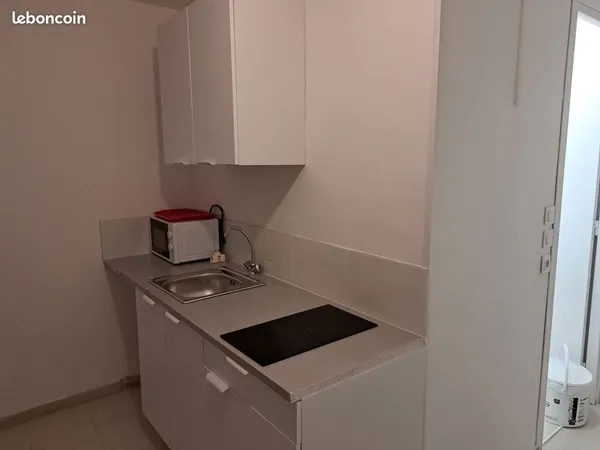 Studio à Villeneuve Lagarenne 92390
