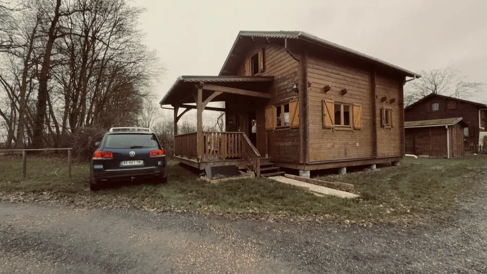 Photo 1