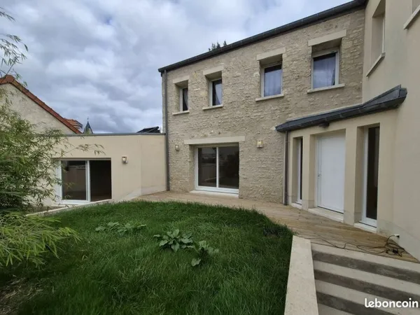 Propriété 5 pièces 153 m²