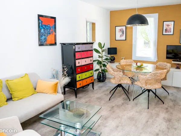 Vends appartement traversant