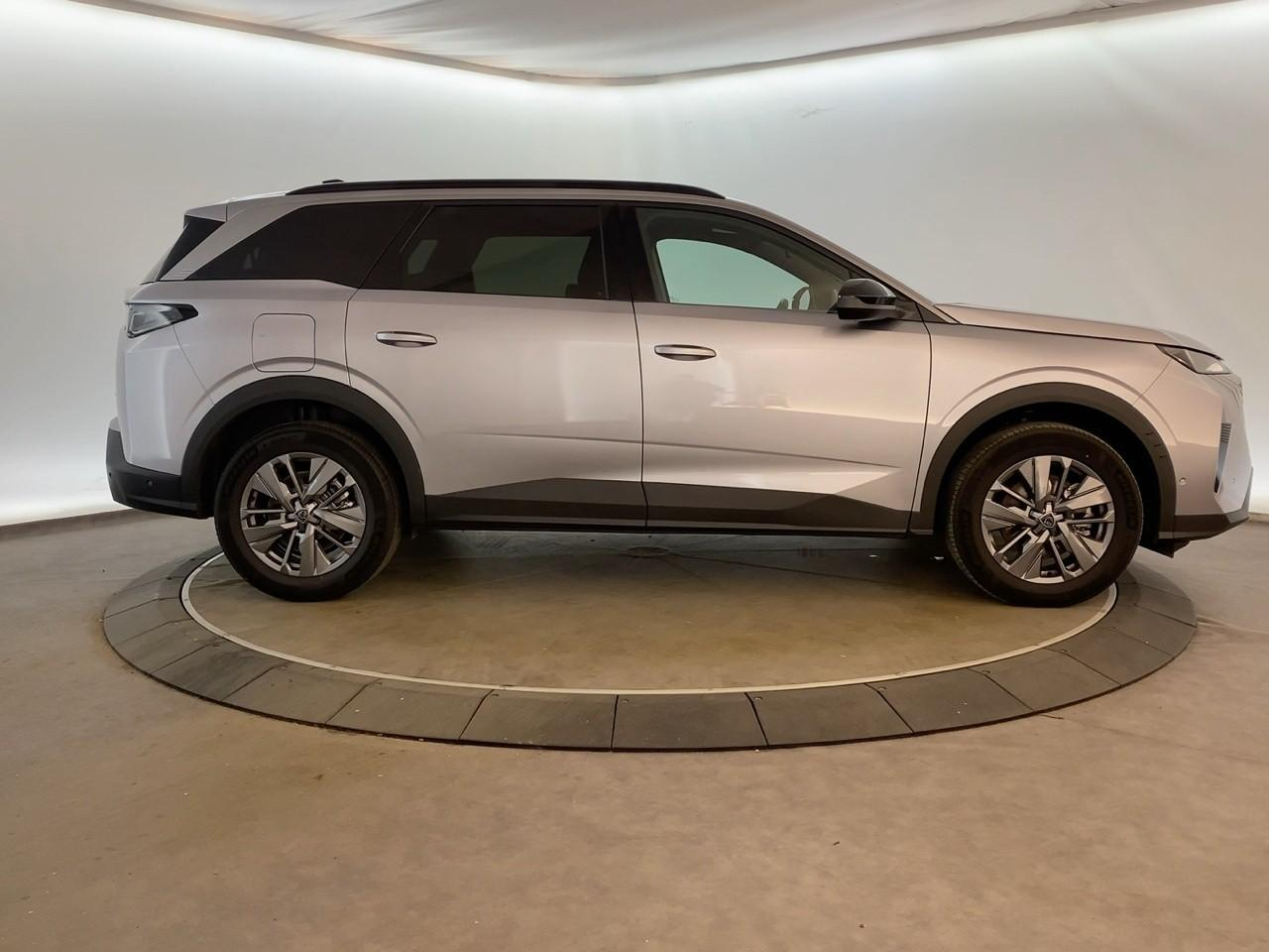 Peugeot 5008 hybrid 145 ch e-dcs6 allure — photo 4