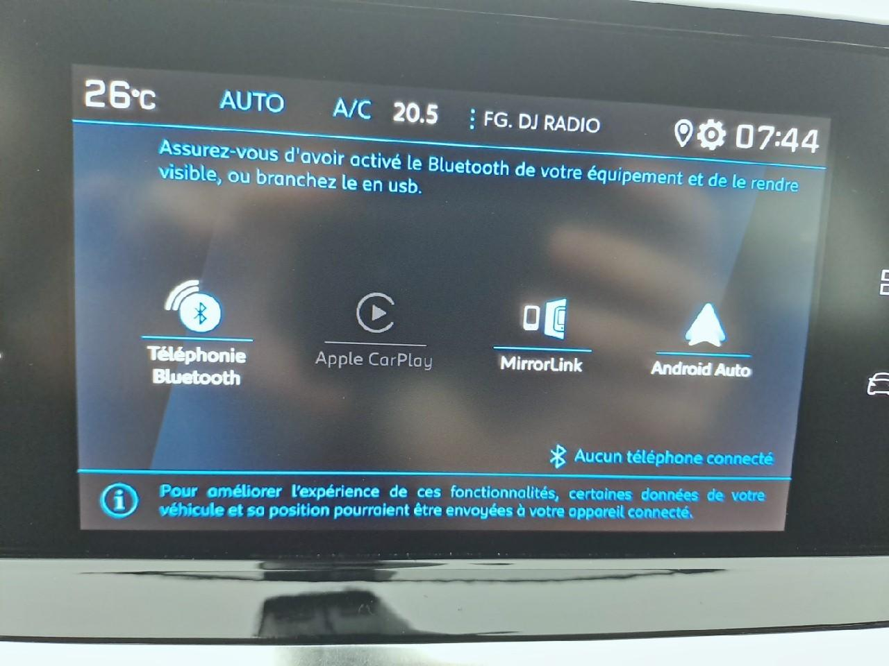 Peugeot 2008 puretech 100 s&s bvm6 active pack — photo 25