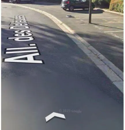 Loue place de parking extérieur à Louveciennes proche de la gare