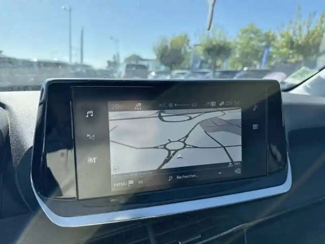 Peugeot 208 puretech 100 s&amp;s bvm6 — photo 20