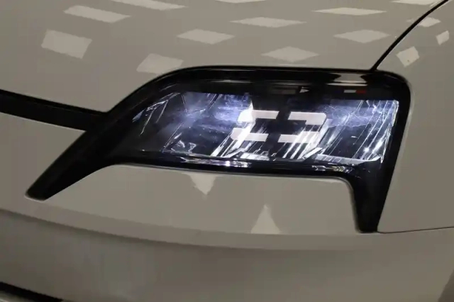 Renault 5 renault  e-tech electrique 10 ch autonomie confort — photo 38
