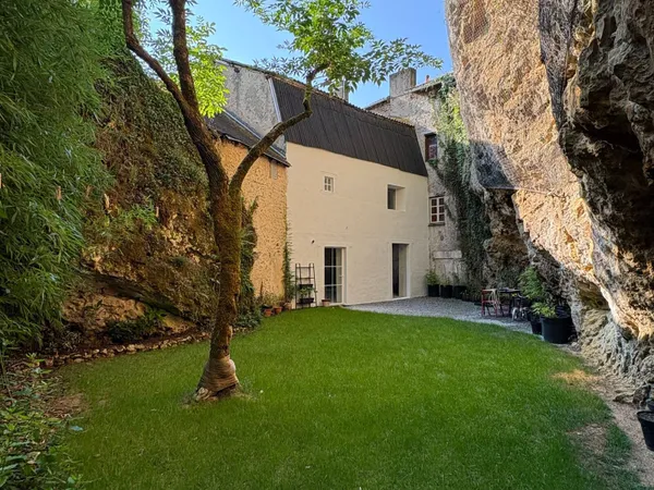 Maison 2 pièces 104 m²