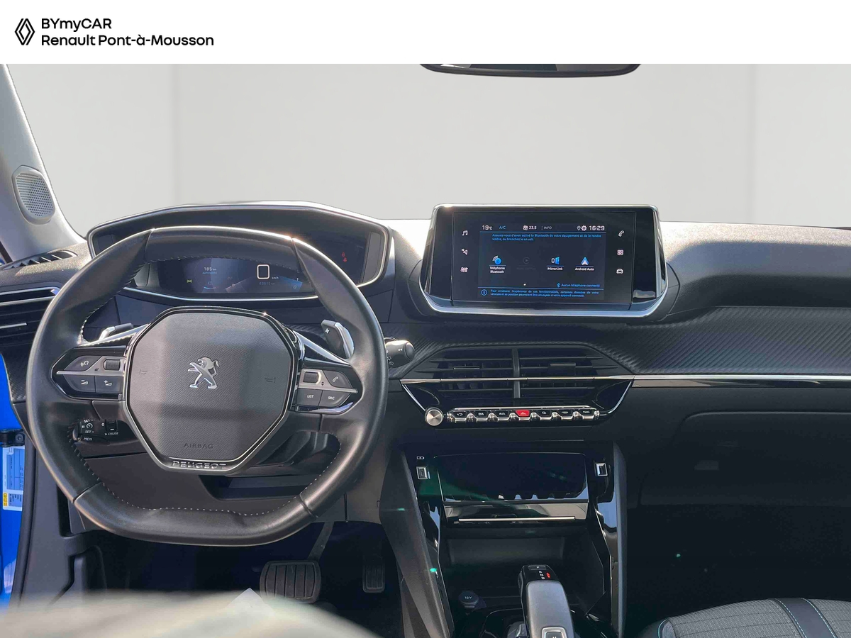 Peugeot 2008 PureTech 130 S&amp;S EAT8 — photo 9