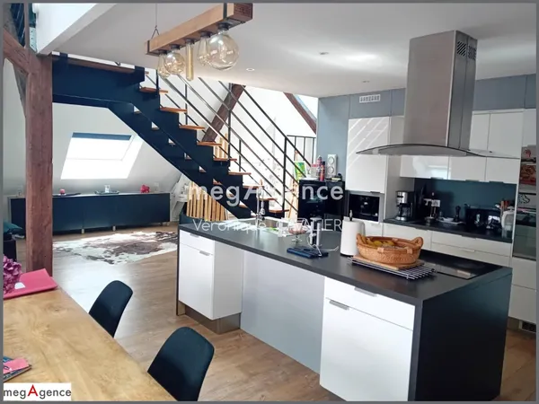 Appartement Loft lumineux et deux parking privés