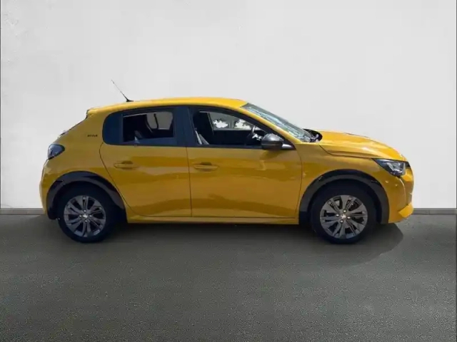 Peugeot 208 electrique 50 kwh 136ch — photo 4