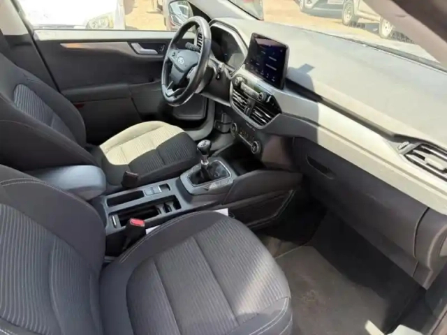 Ford Kuga 1.5 ecoblue 120ch titanium — photo 11