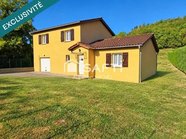 Maison 120 m2 avec 5 chambres sur 1000 m2 de terrain plat.