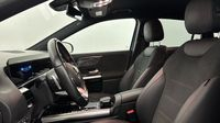 Mercedes Gla 200 d 150ch AMG Line 8G-DCT — photo 12