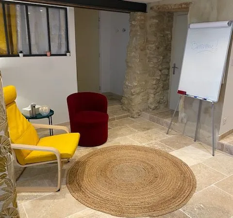🏡 Local professionnel à louer - Centre-ville du Thor - 42 m²