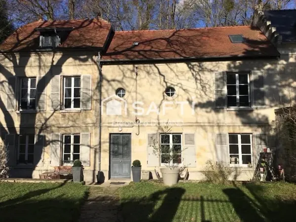 Maison 8 pièces 215 m²