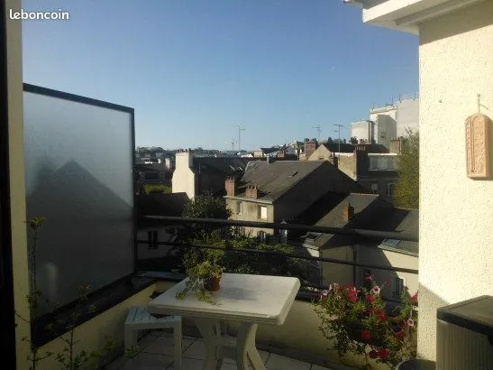 T2 de 42m2 quartier Lamoriciere avec terrasse et parking