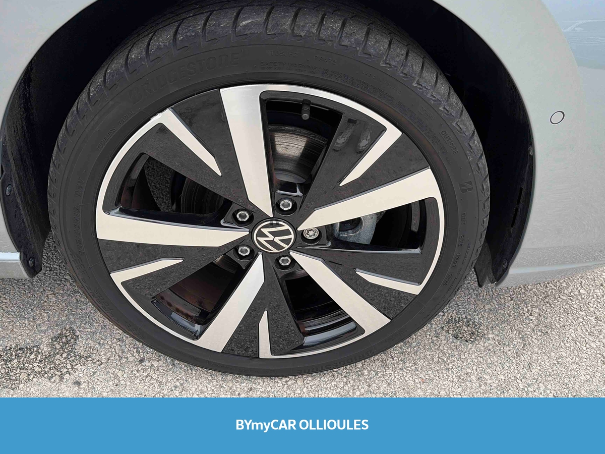 Volkswagen Golf 1.5 eTSI EVO2 116 DSG7 — photo 37