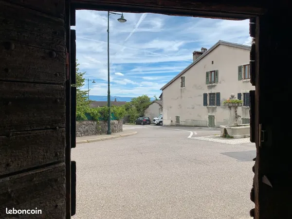 Maison/ferme Gessienne au coeur de village à restaurer
