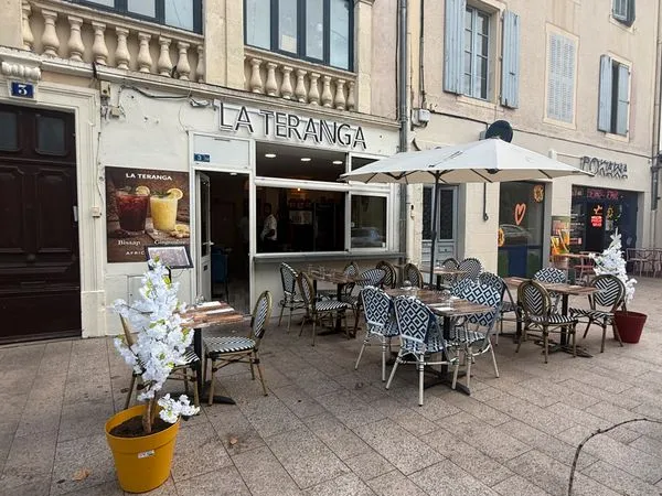 Restaurant allée provençale emplacement n° 1