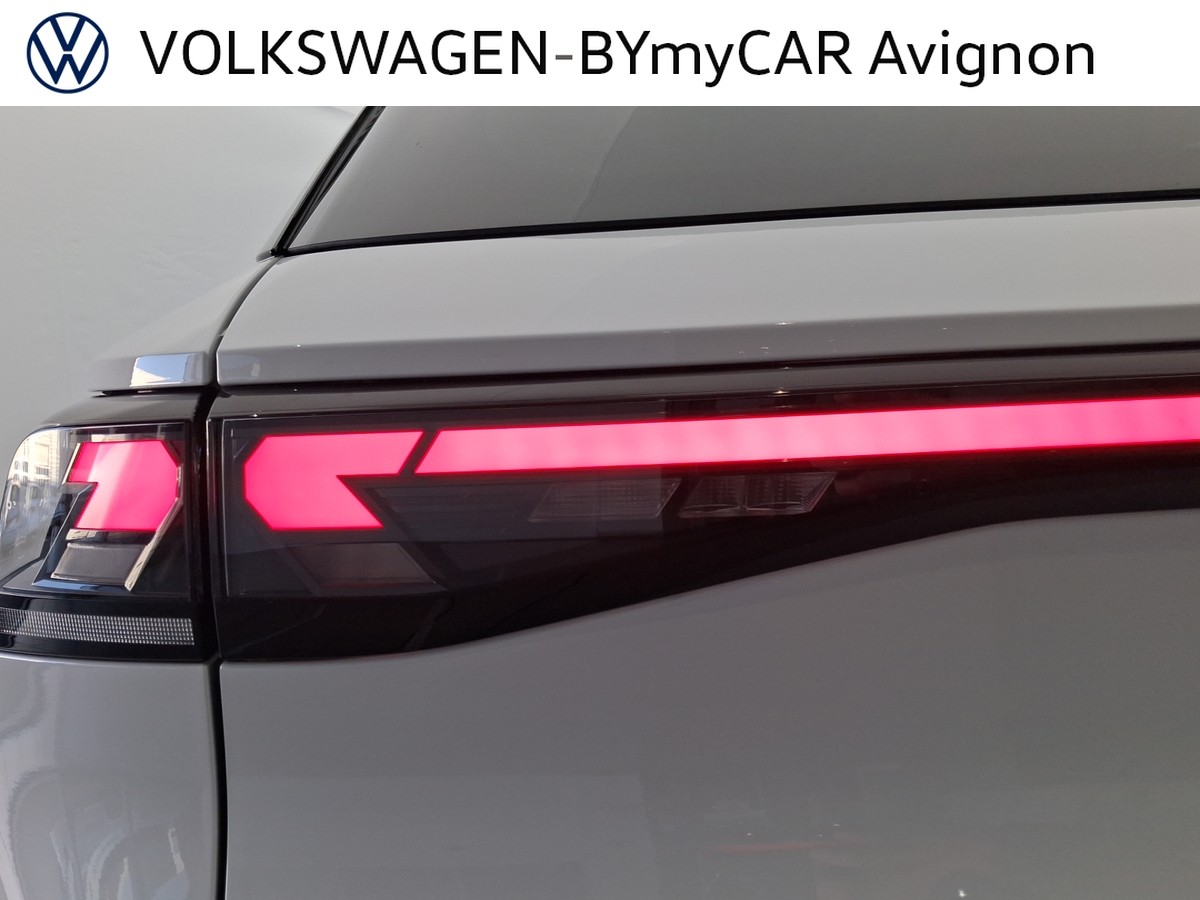 Volkswagen T-Roc 1.5 eTSI EVO2 Hybrid 150 ch DSG7 — photo 37