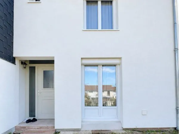 Maison moderne lumineuse prestations soignées