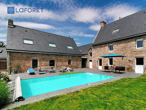 Maison 10 pièces 276 m²
