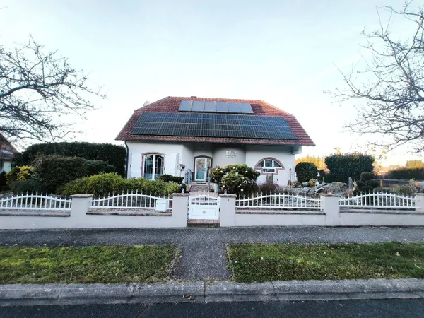 Maison 10 pièces 208 m²