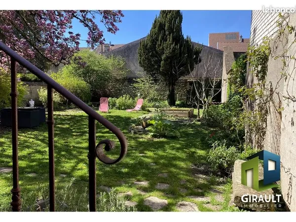 Maison 11 pièces 269 m²