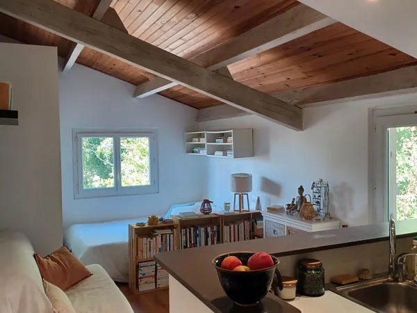 Loue studio meublé 24m² au calme