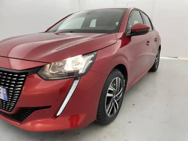 Peugeot 208 puretech 100 s&amp;s eat8 — photo 24