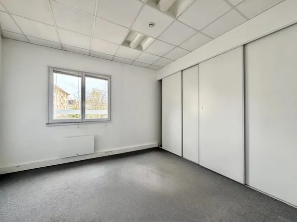 Bureaux 177 m²