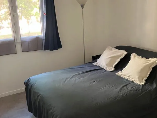 À louer chambre meublée chez l'habitant