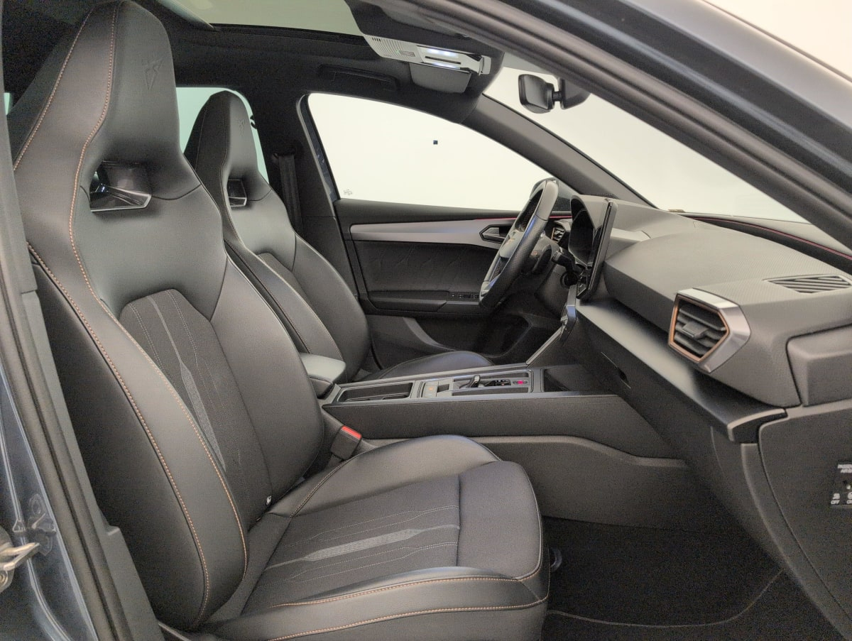 Cupra Leon — photo 9