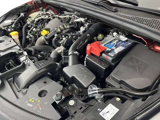 Renault Captur blue dci 115 edc — photo 99
