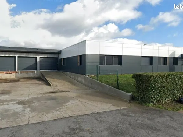LOCAL D'ACTIVITE 2542 m² ECQUEVILLY