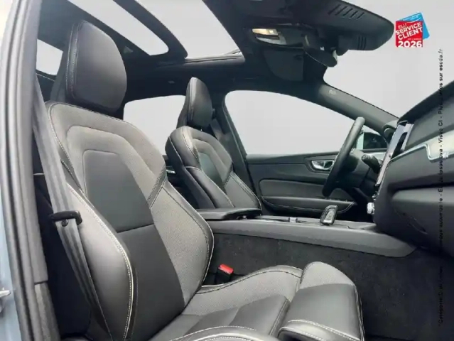 Volvo Xc60 t8 awd recharge 310 + 145ch r-design geartronic — photo 5