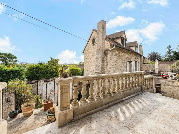 Maison 6 pièces 182 m²